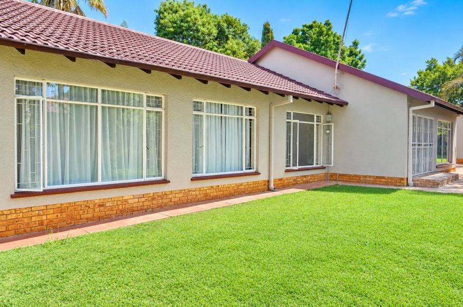 5 Bedroom Property for Sale in Doringkruin North West